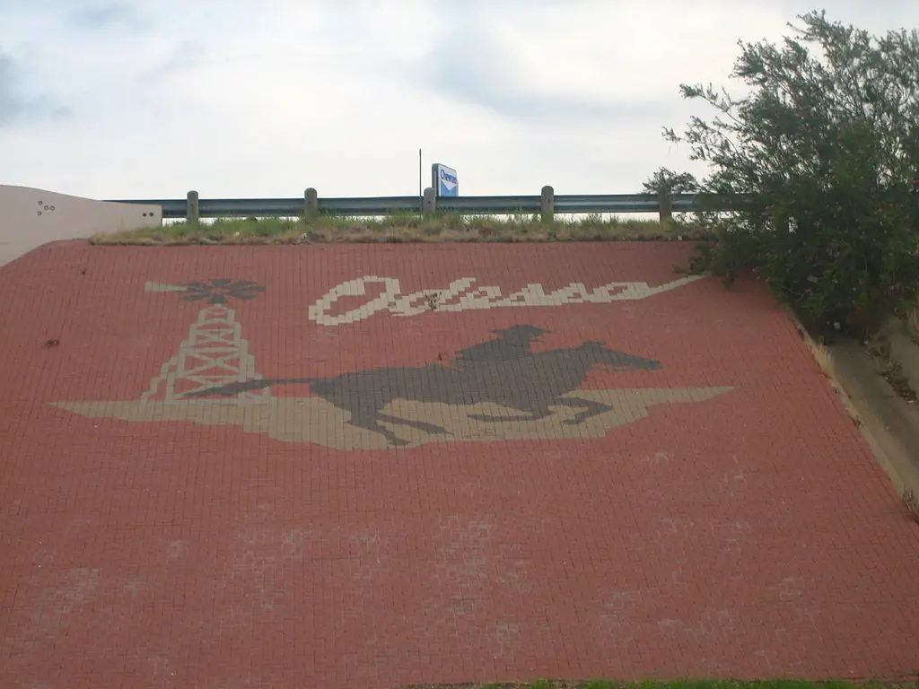 Roadside welcome sign in Odessa, Texas